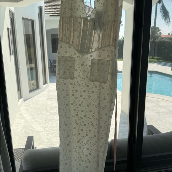 House of CB Ivory Textured Sleeveless V-Neck Maxi Dress - Picture 5 of 5